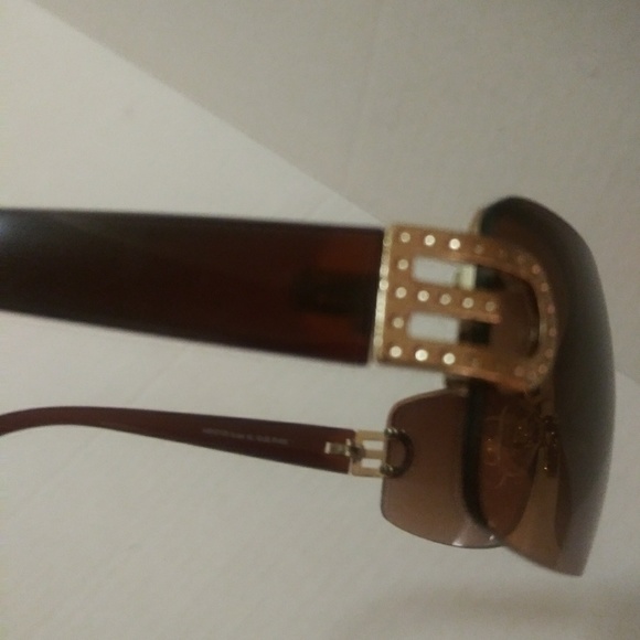 Glasses - Picture 3 of 5